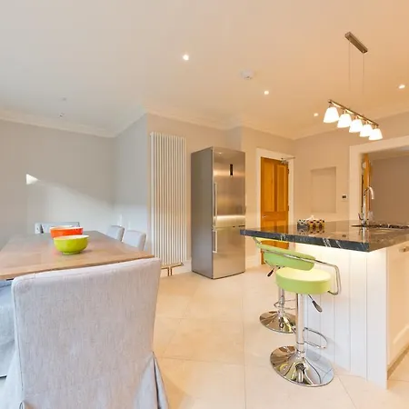 Tatil Evi Amazing House Ballsbridge *